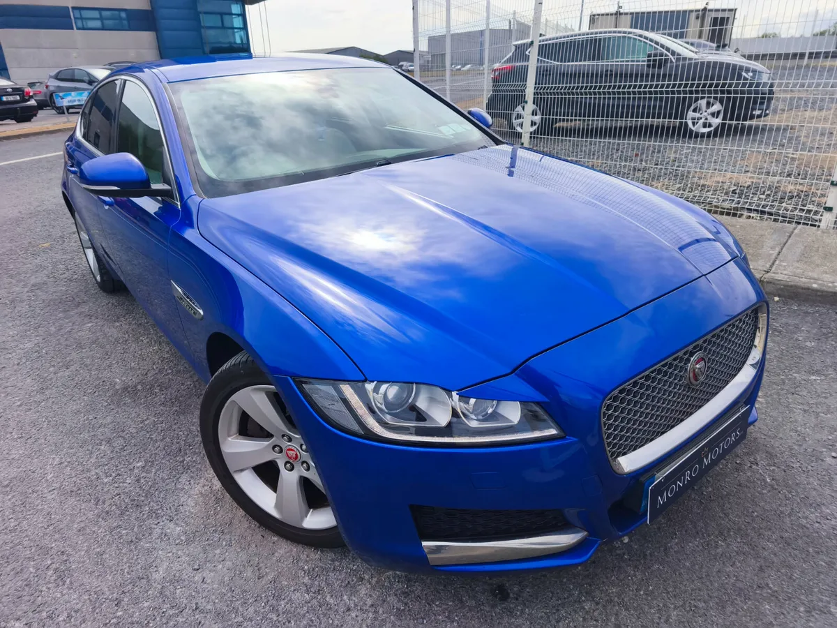 Jaguar XF 2.0 D 180PS Portfolio Automatic - Image 3