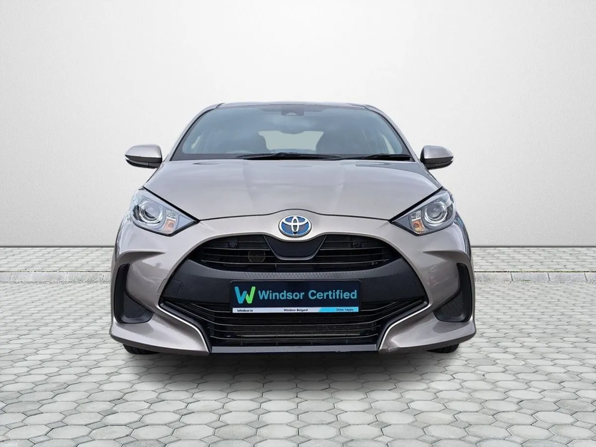 Toyota Yaris X AUTO - Image 6