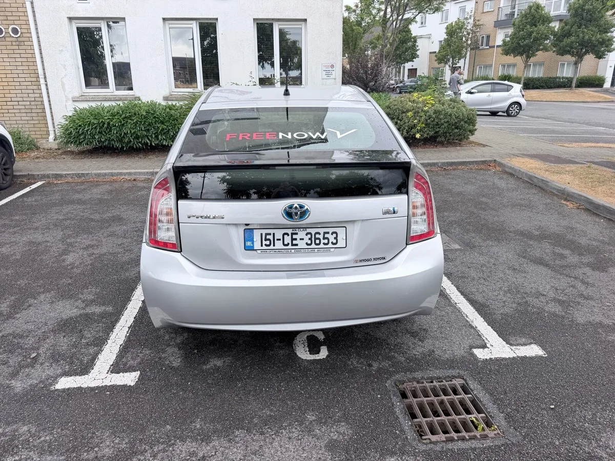 Toyota Prius - Image 4