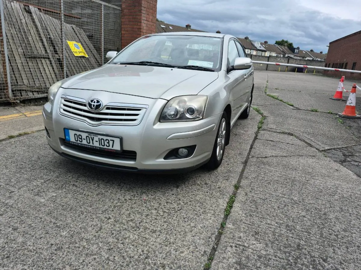 2009 toyota avensis - Image 1