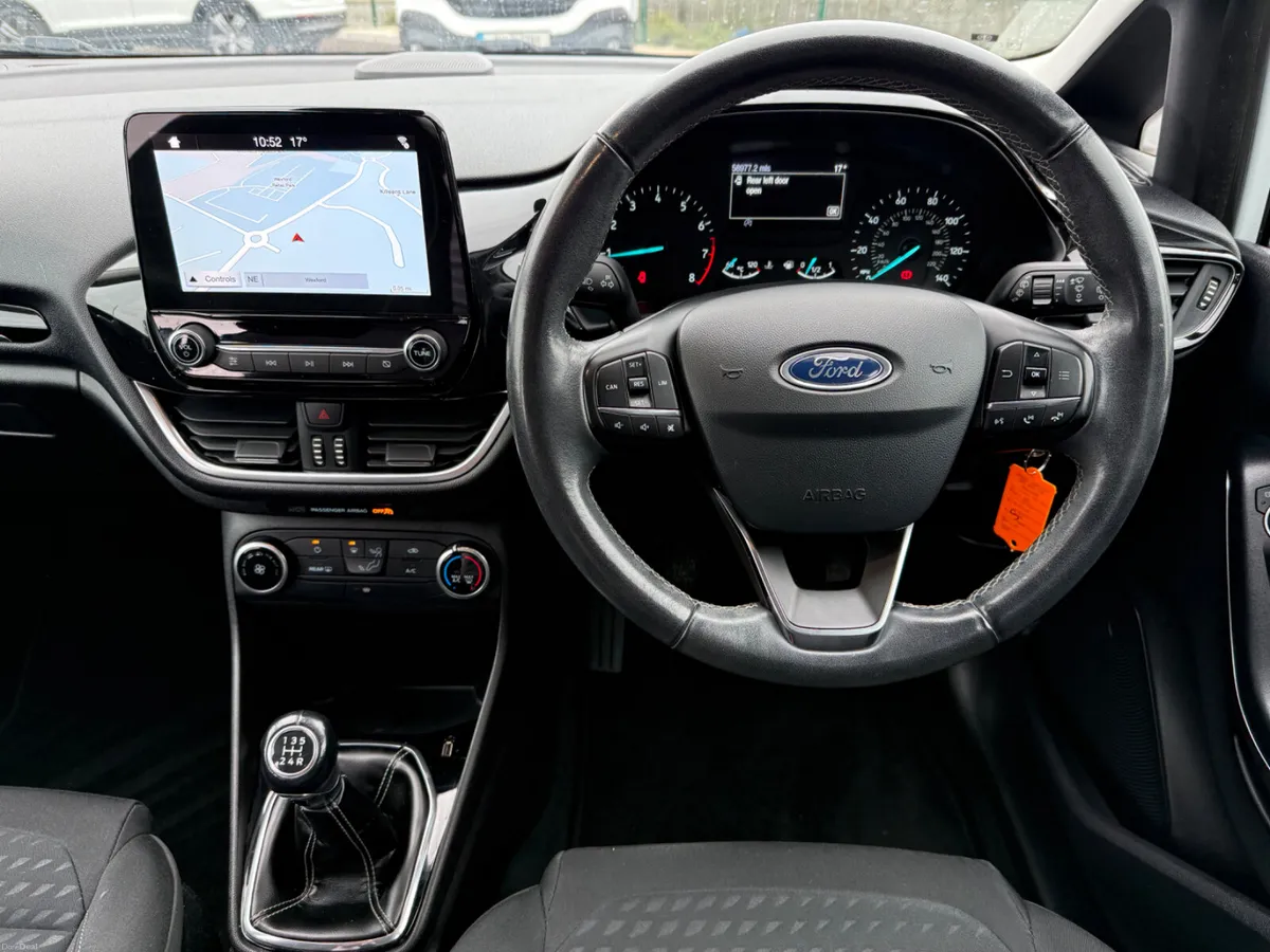 2017 Ford Fiesta 1.1L Zetec 5dr - Image 3
