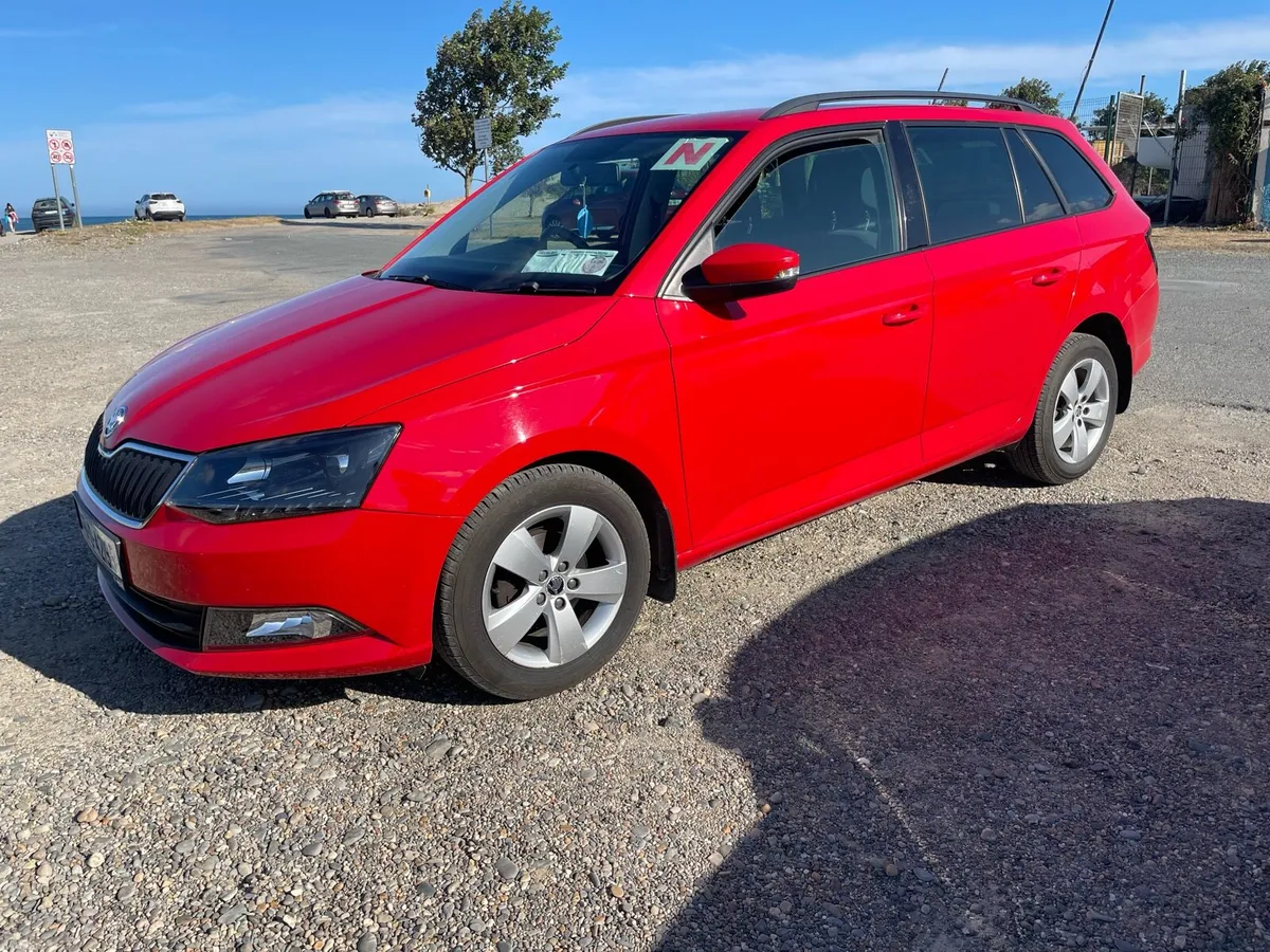 Skoda fabia estate Low mileage - Image 1