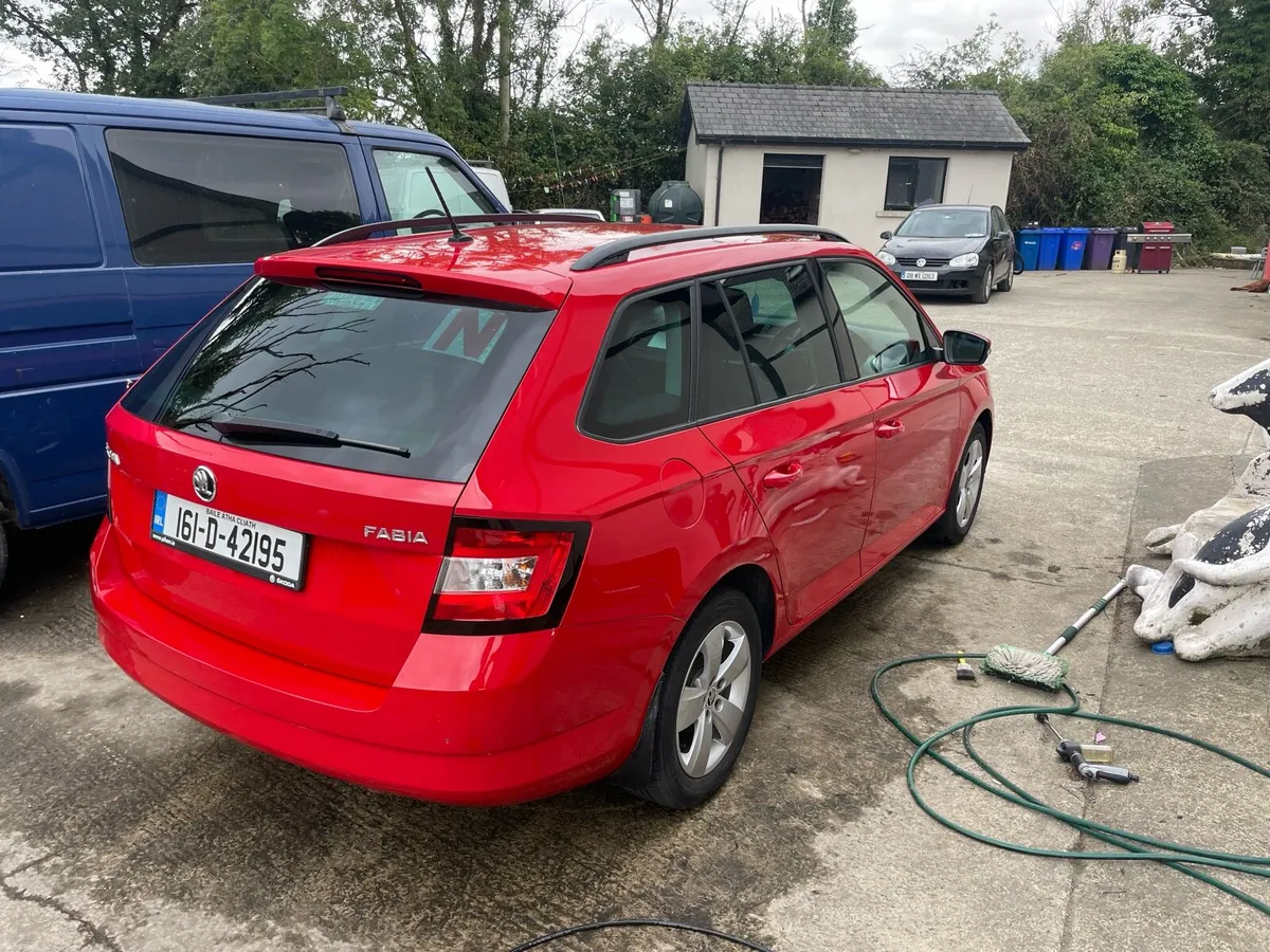 Skoda fabia estate Low mileage - Image 5