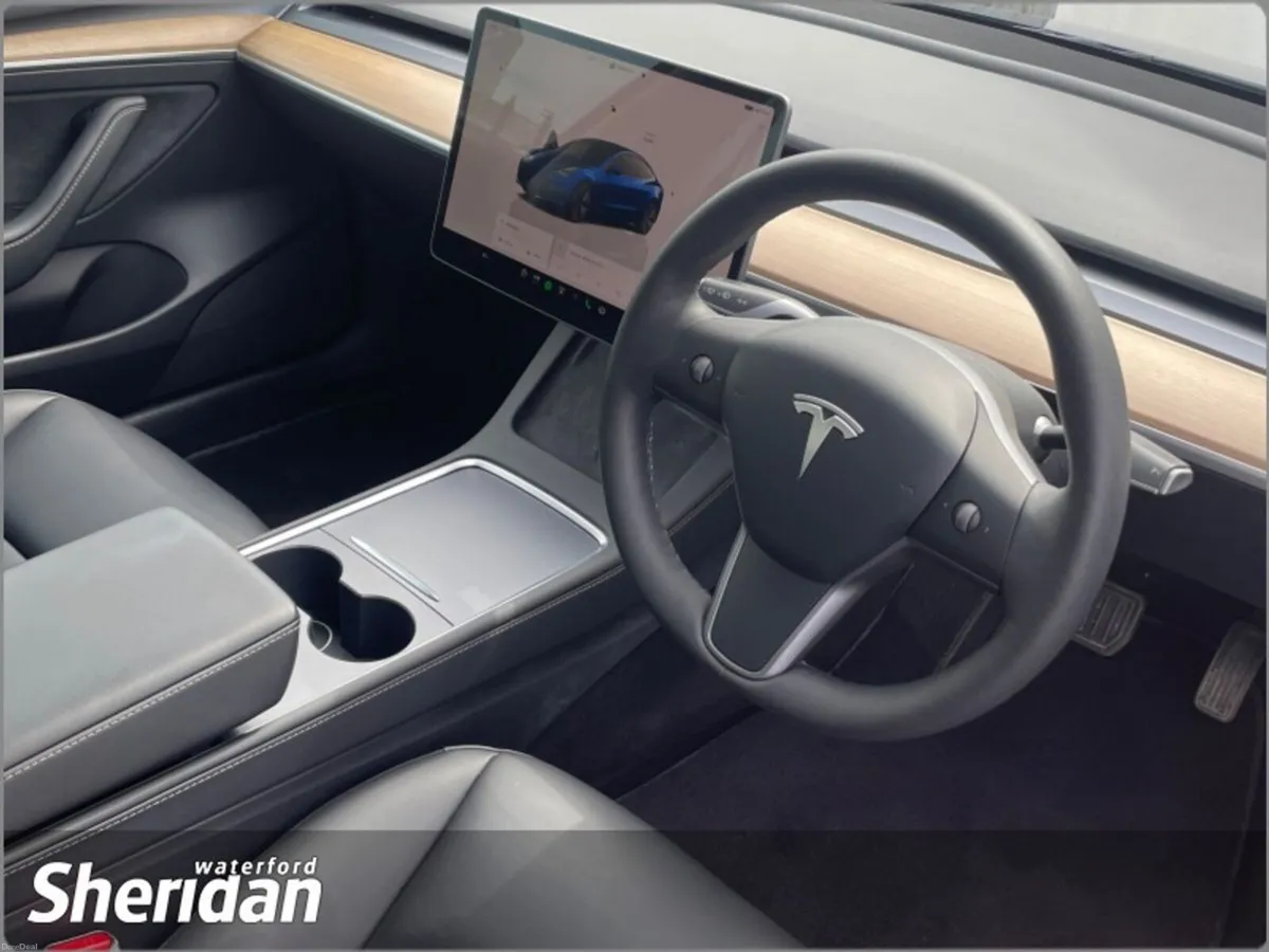 Tesla Model 3 Long Range (AWD) - Image 2