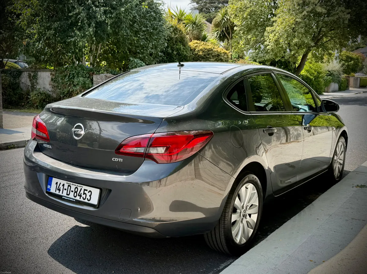 Opel Astra 1.7 Diesel Saloon | FSH | May 27 nct. - Image 6