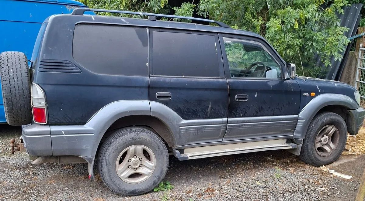 Toyota Land Cruiser 2002 - Image 1