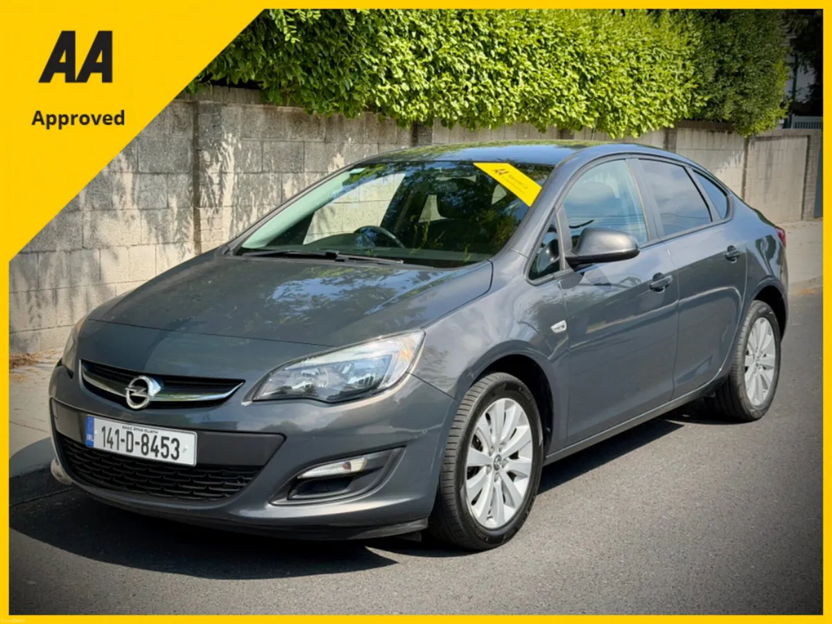 Opel Astra 1.7 Diesel Saloon | FSH | May 27 nct. - Image 1