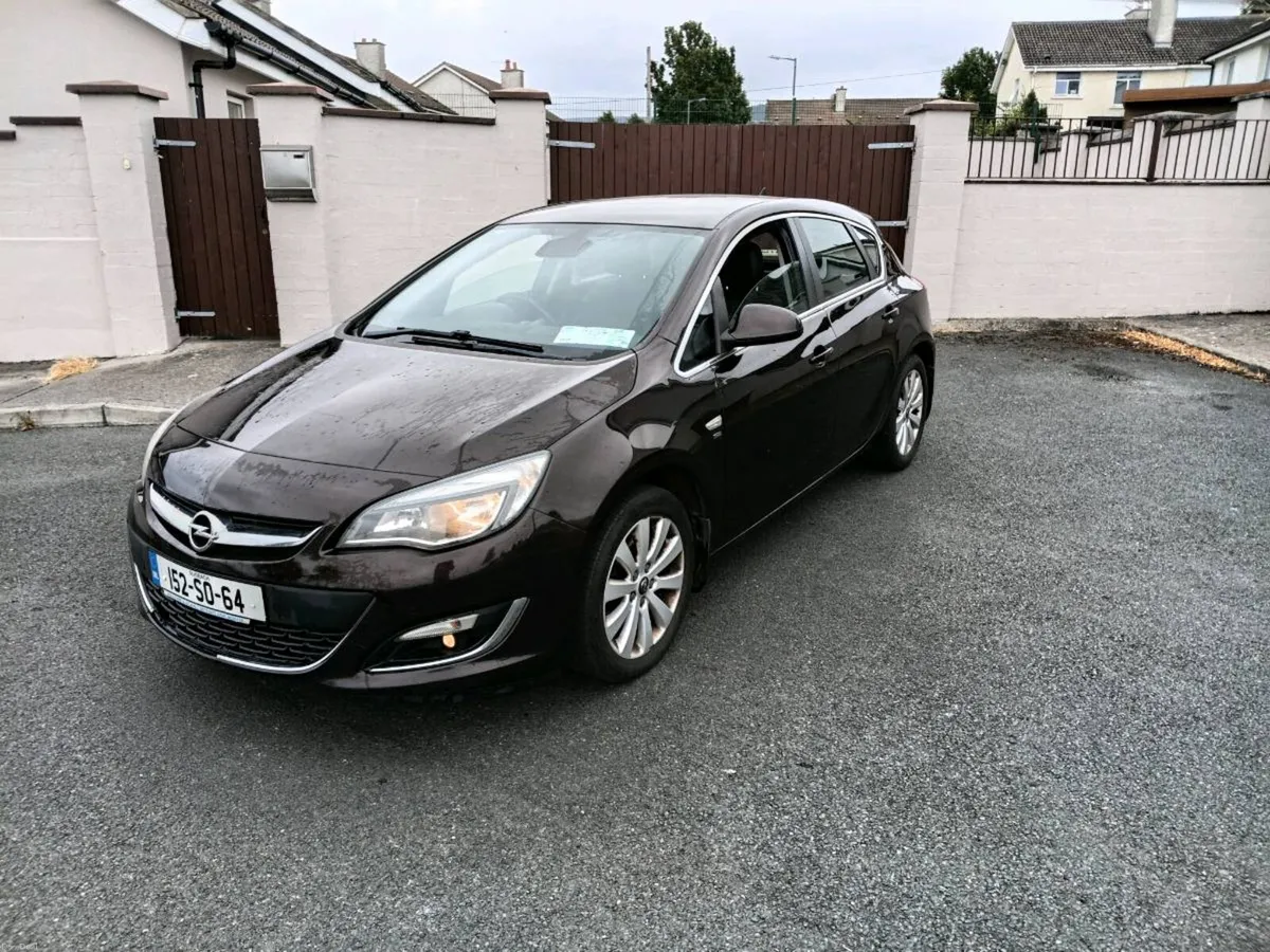 2015 opel astra  1,6 diesel NCT 12/26 PRICE €3350 - Image 2