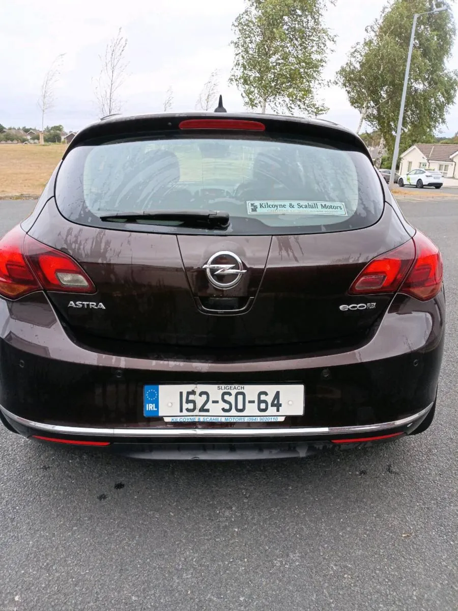 2015 opel astra  1,6 diesel NCT 12/26 PRICE €3350 - Image 3
