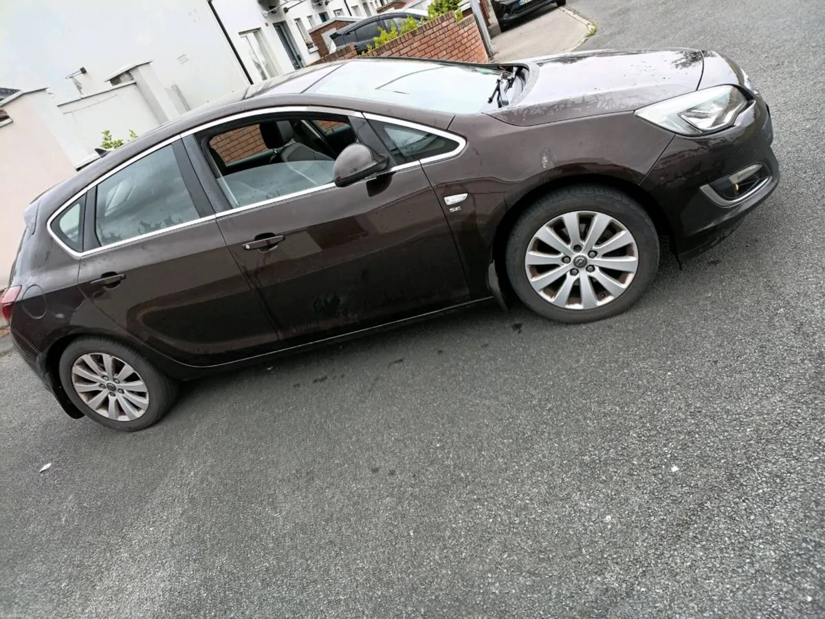 2015 opel astra  1,6 diesel NCT 12/26 PRICE €3350 - Image 6