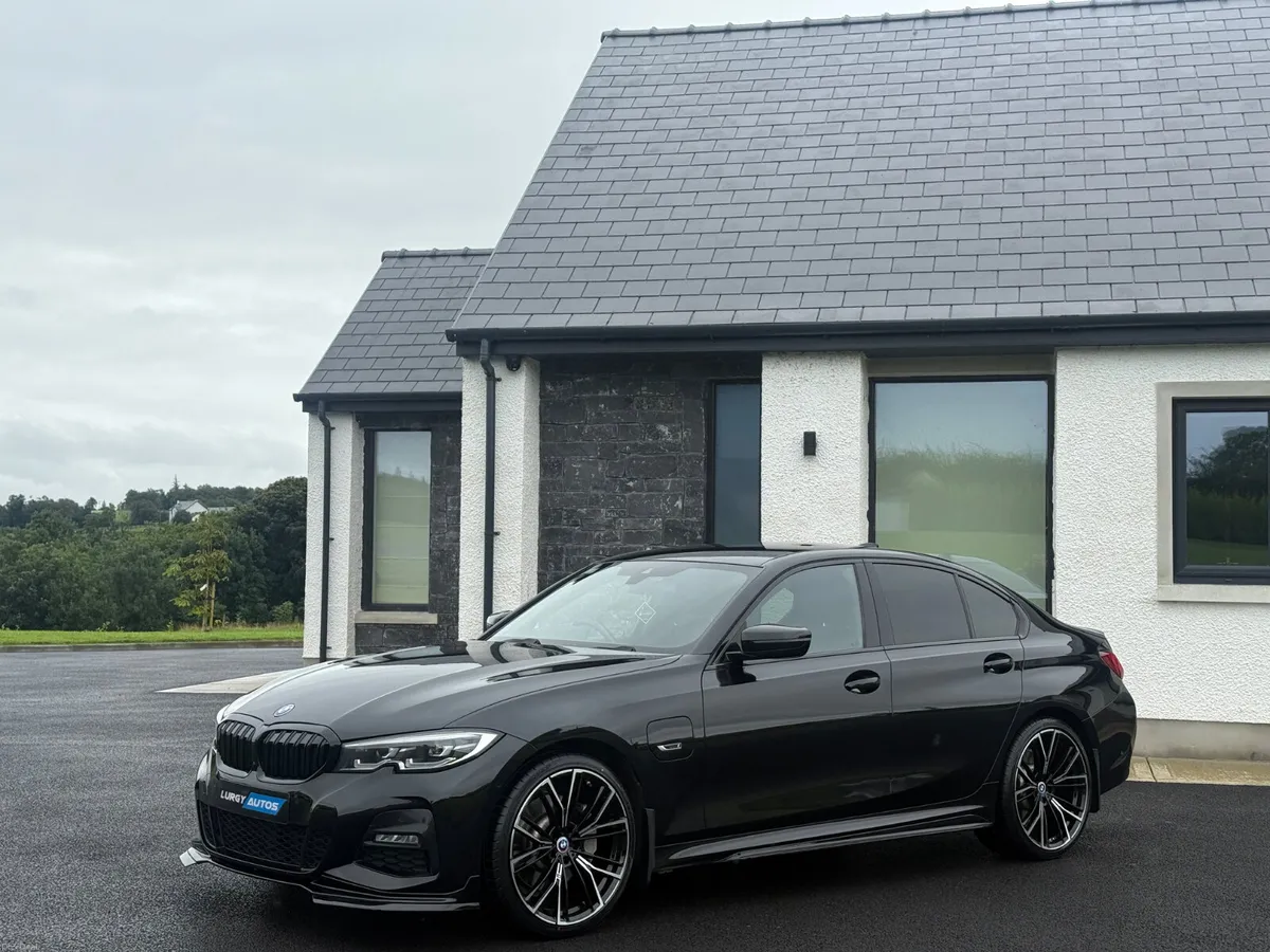 221 BMW 330E M SPORT - Image 1