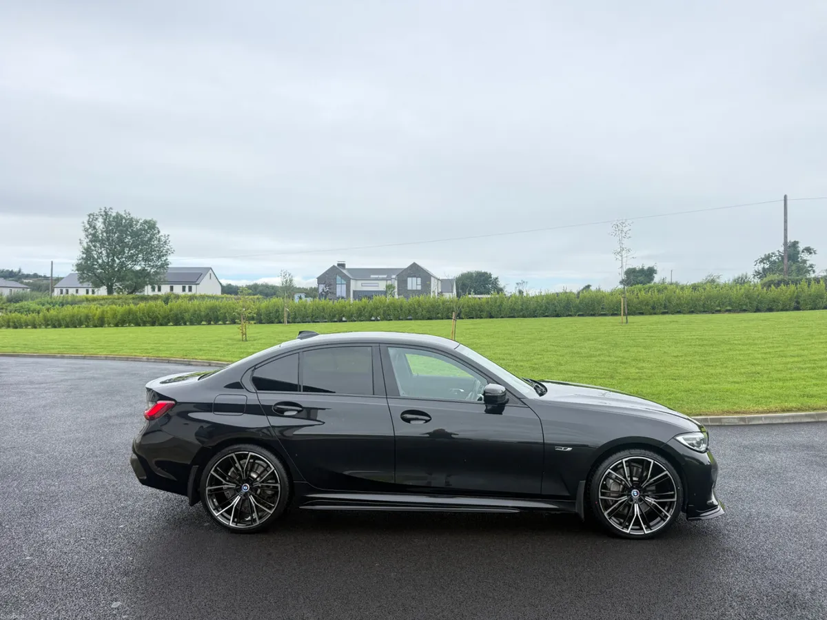 221 BMW 330E M SPORT - Image 5