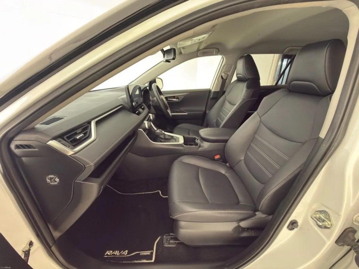 Toyota RAV4 Toyota RAV4 Sol Hybrid - Image 6