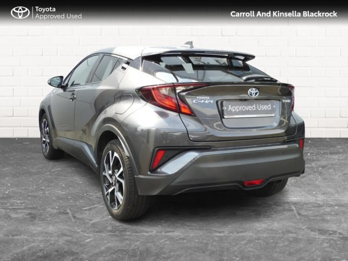 Toyota C-HR Hybrid Sport - Image 2