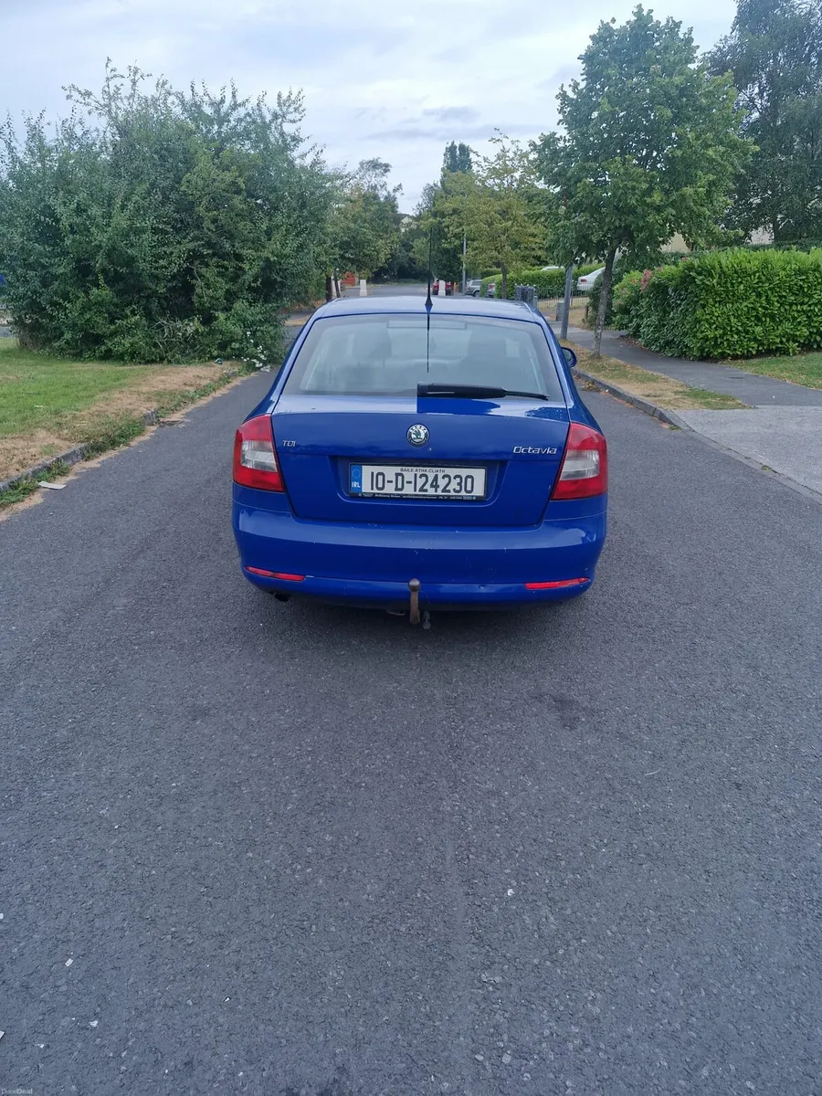 Car - Image 2