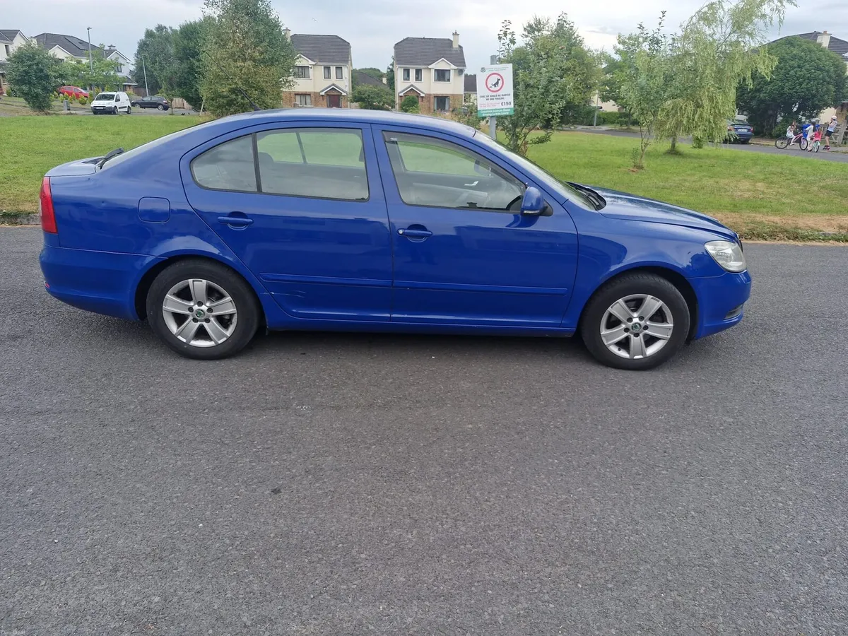 Car - Image 4