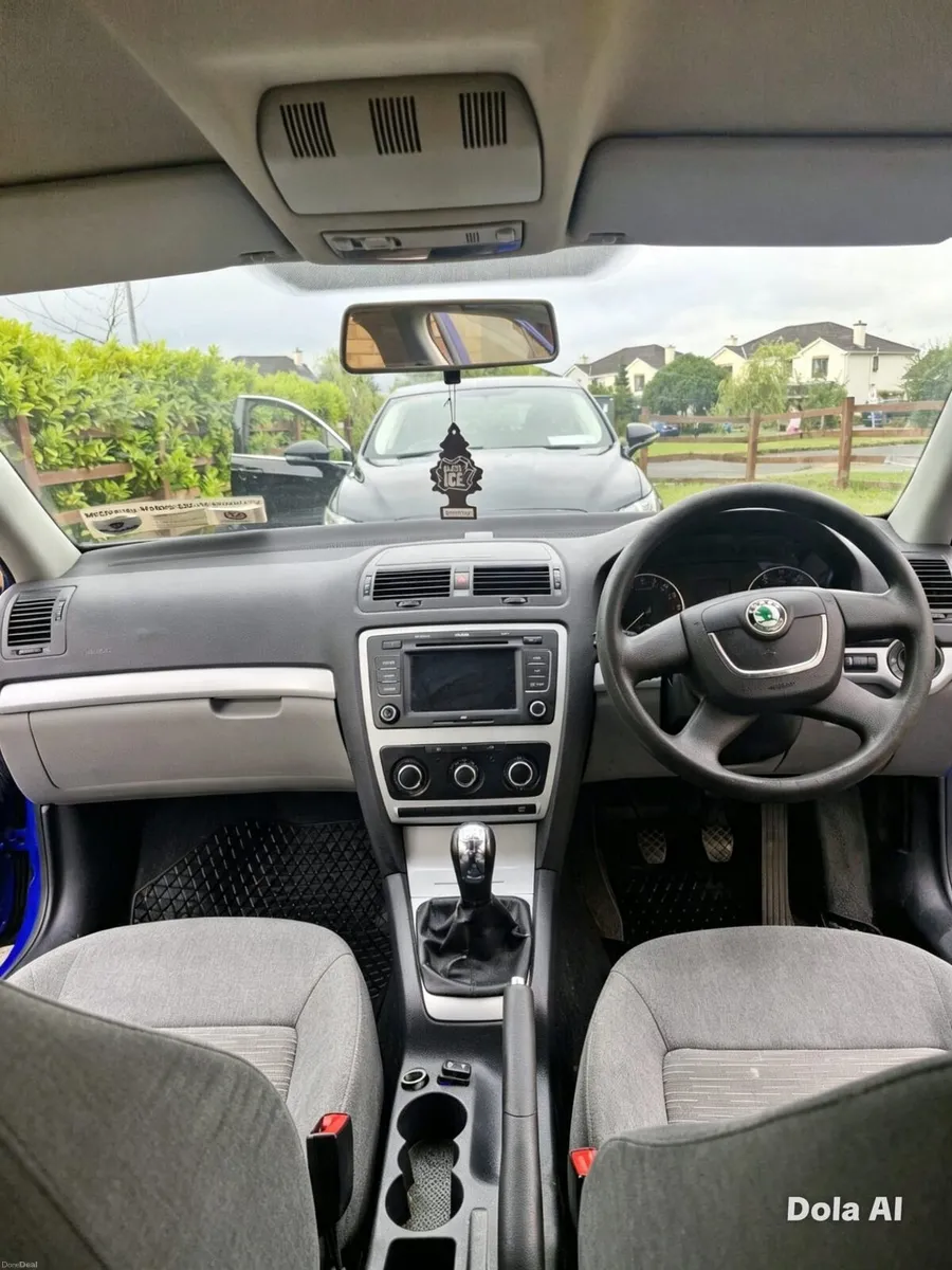 Car - Image 6