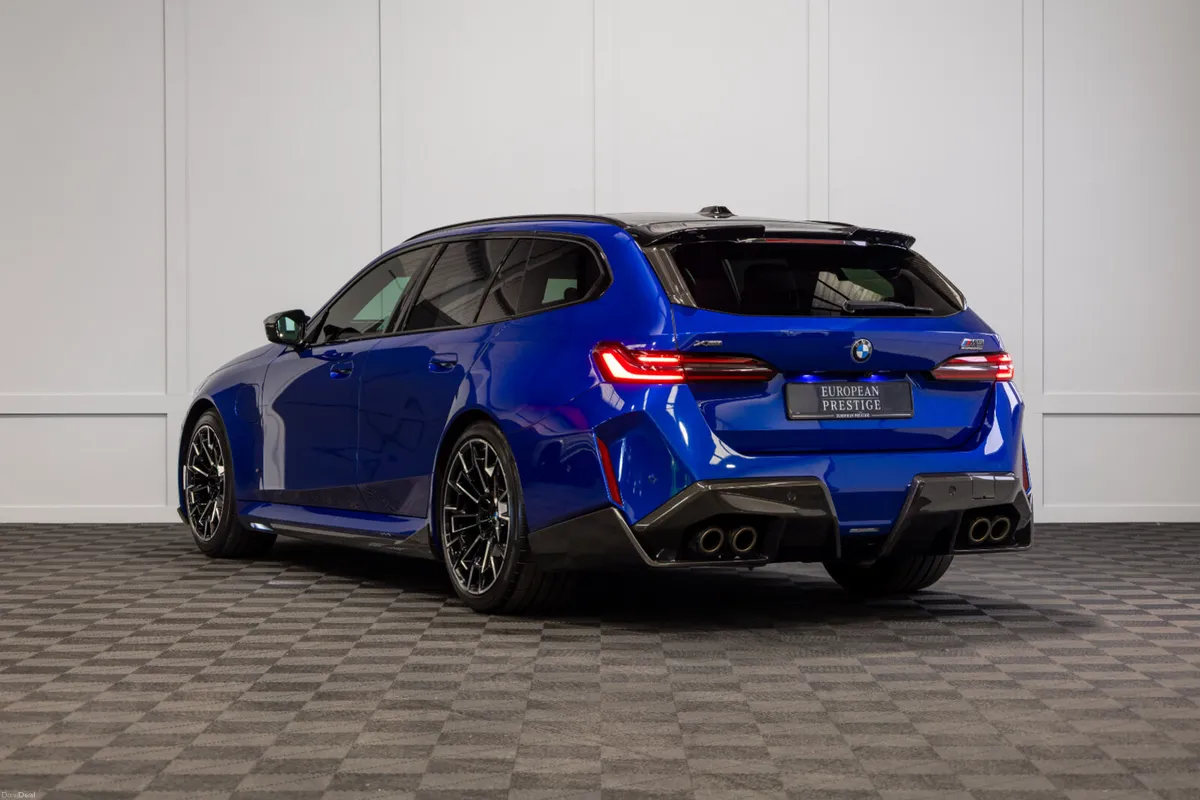 2025 BMW M5 (G99) - Image 4