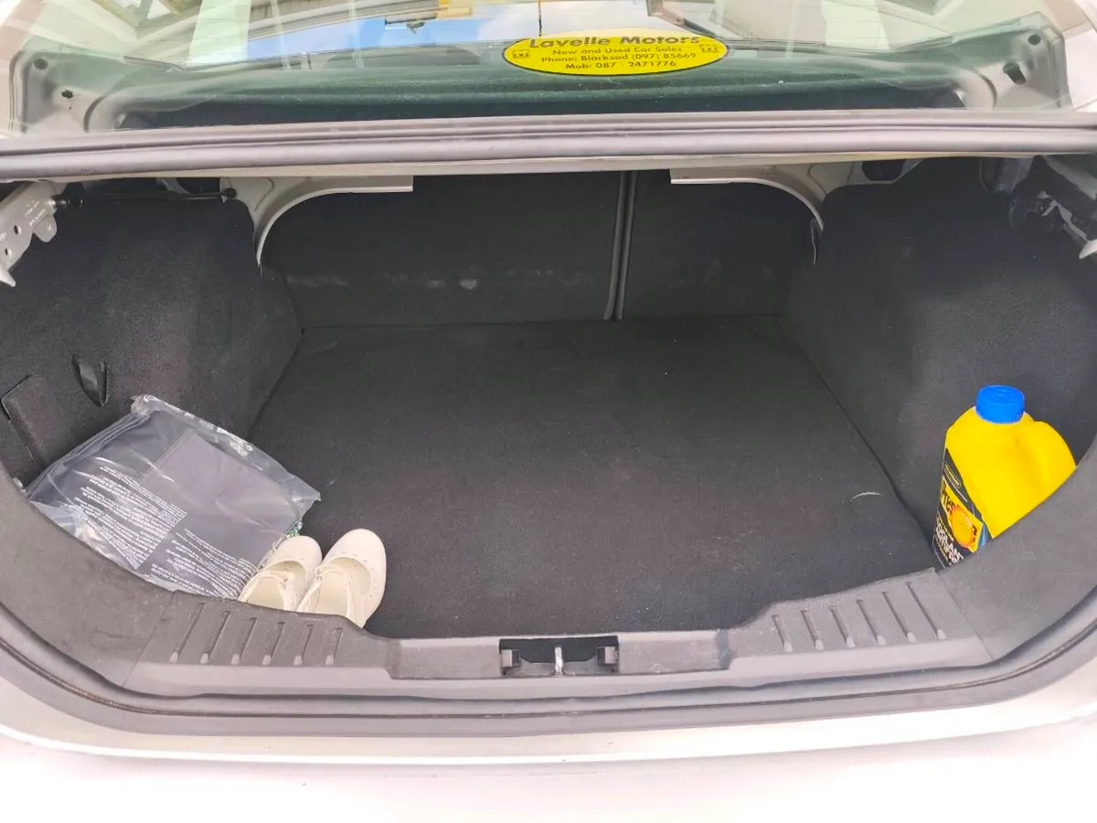 2011 Ford Focus - Image 6