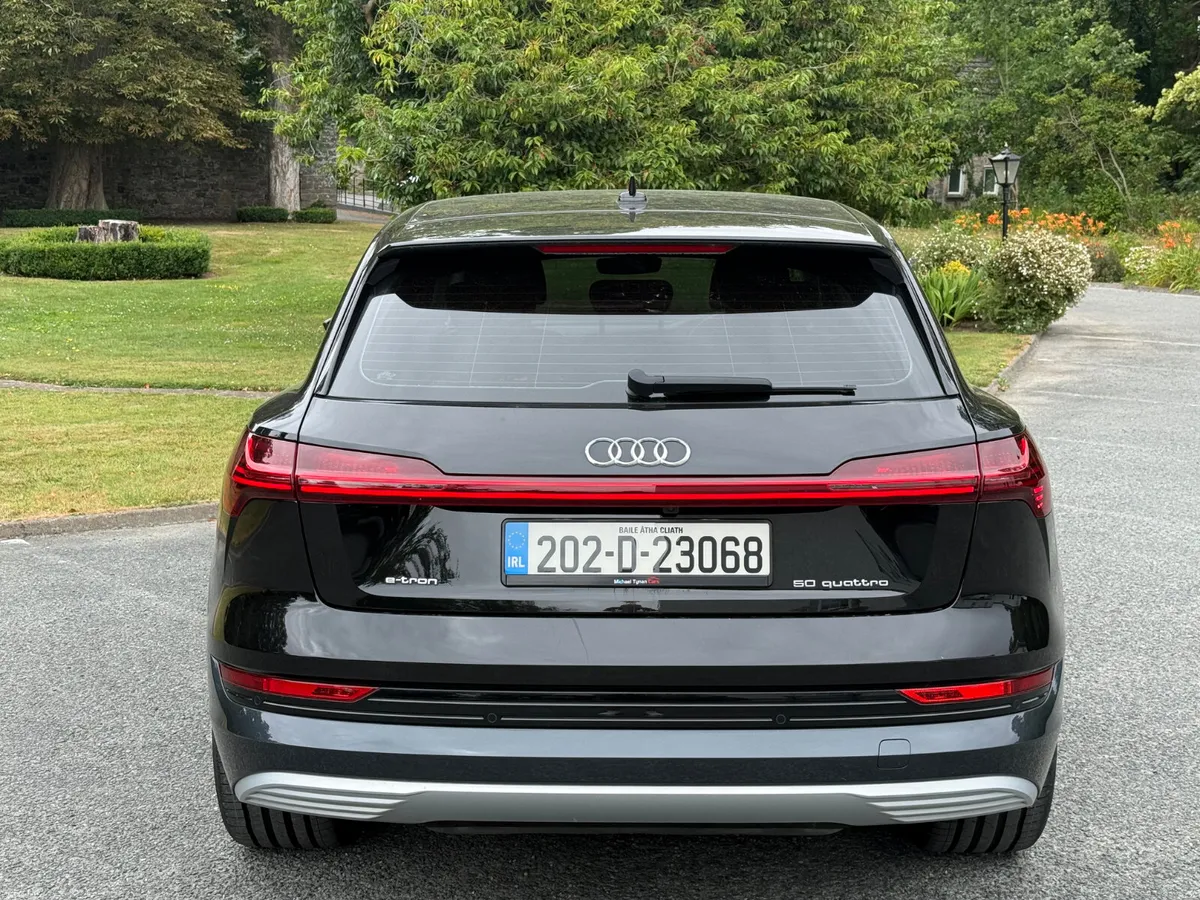 2020 Audi e-tron 50 quattro Advance - Image 3