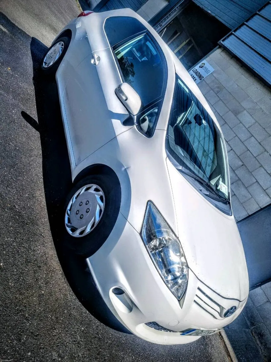 Toyota Auris van - Image 1