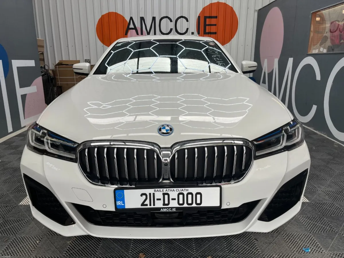 BMW 5-Series 2021 BMW 530E M SPORT EDITION JOY 2.0 - Image 2