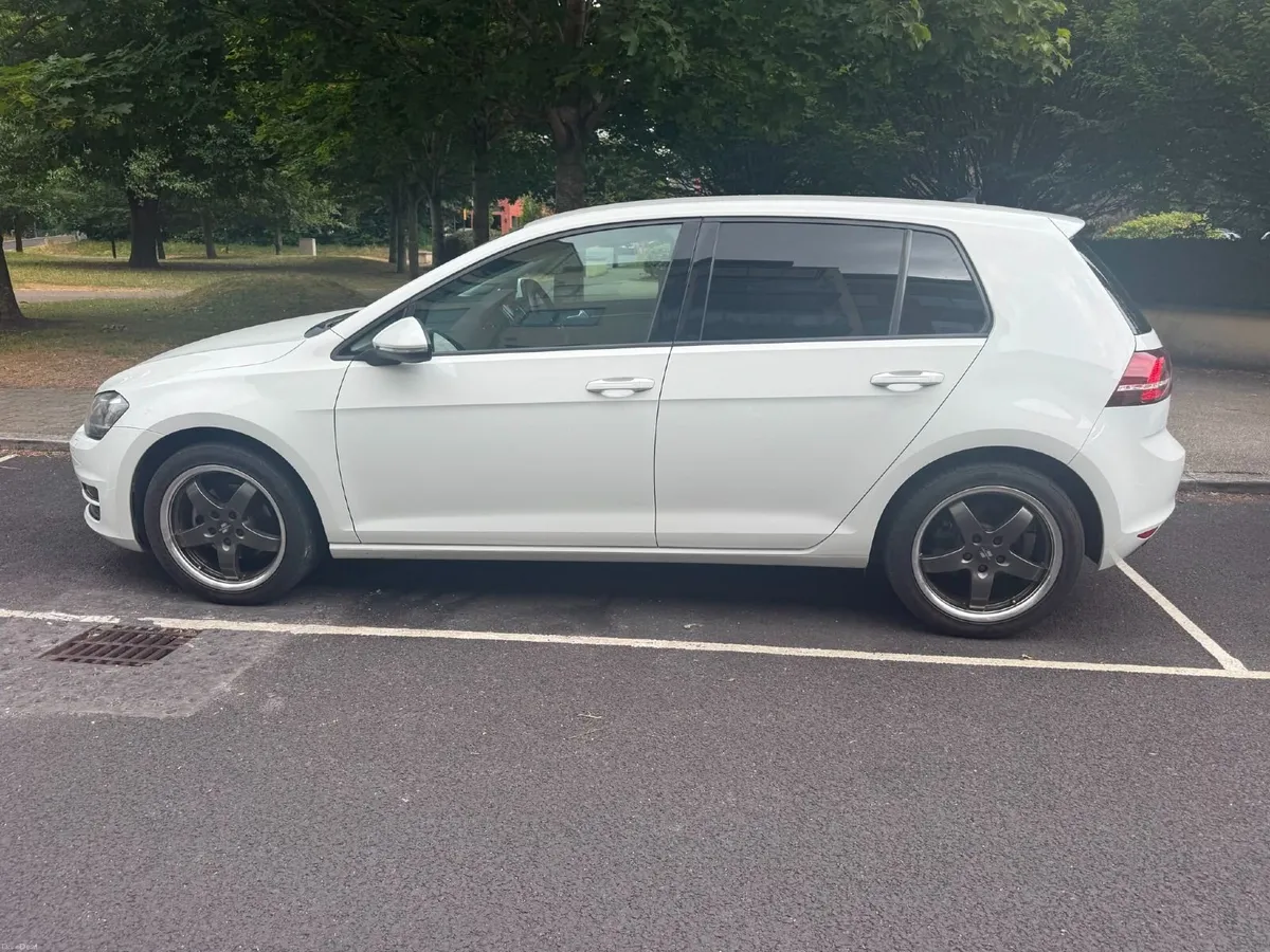 2017 VW Golf 1.4 TSI Petrol  Auto  only 68k km - Image 5