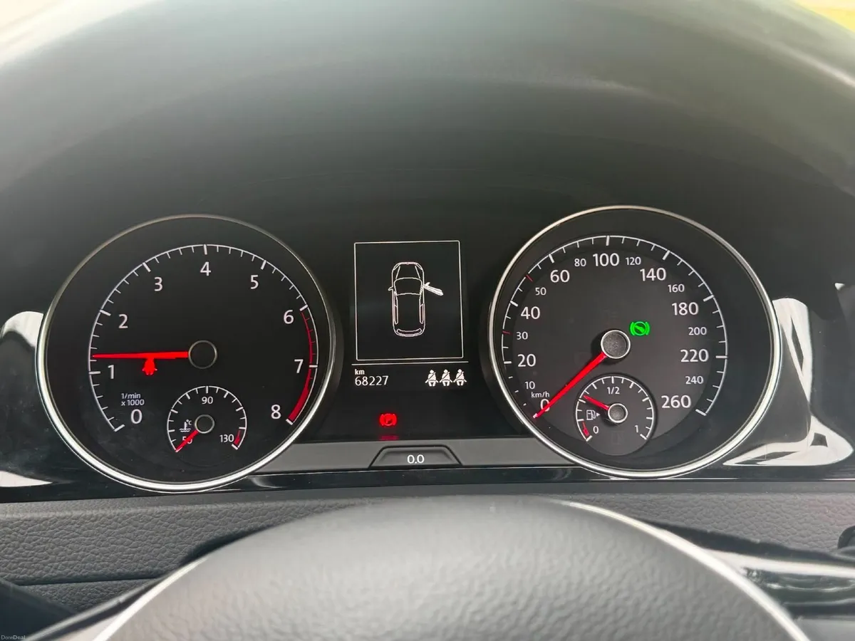 2017 VW Golf 1.4 TSI Petrol  Auto  only 68k km - Image 4