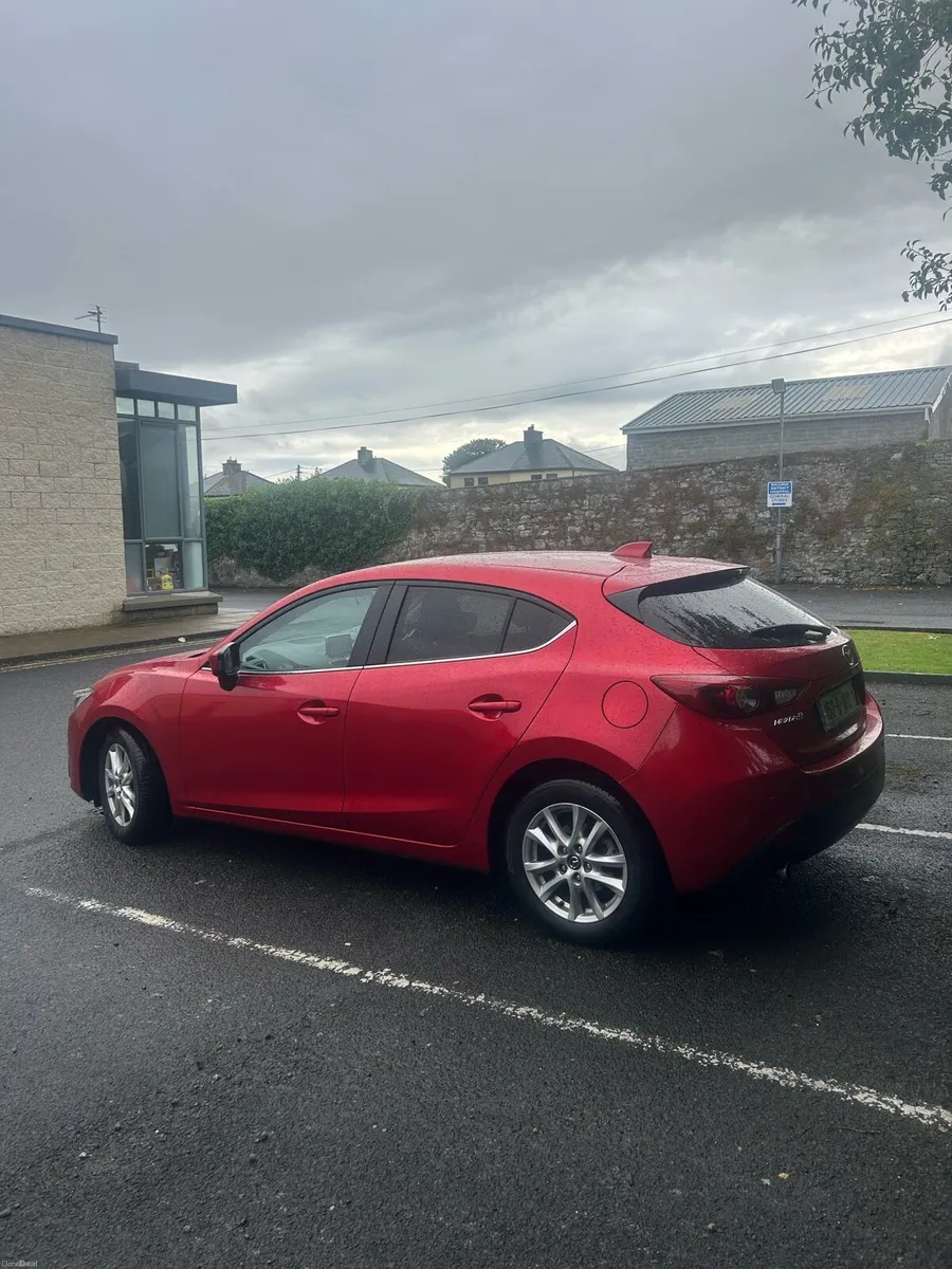 152 Mazda 3 - Image 4