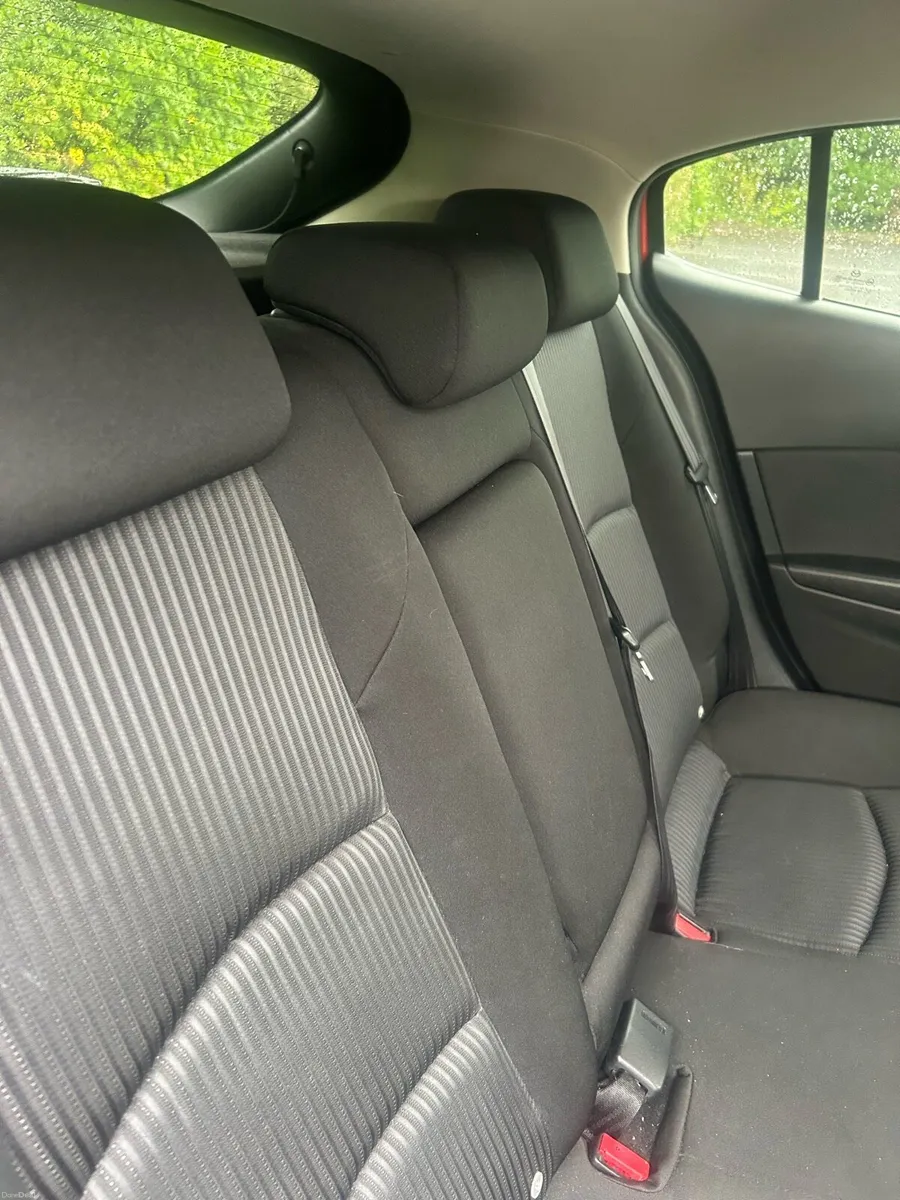 152 Mazda 3 - Image 6