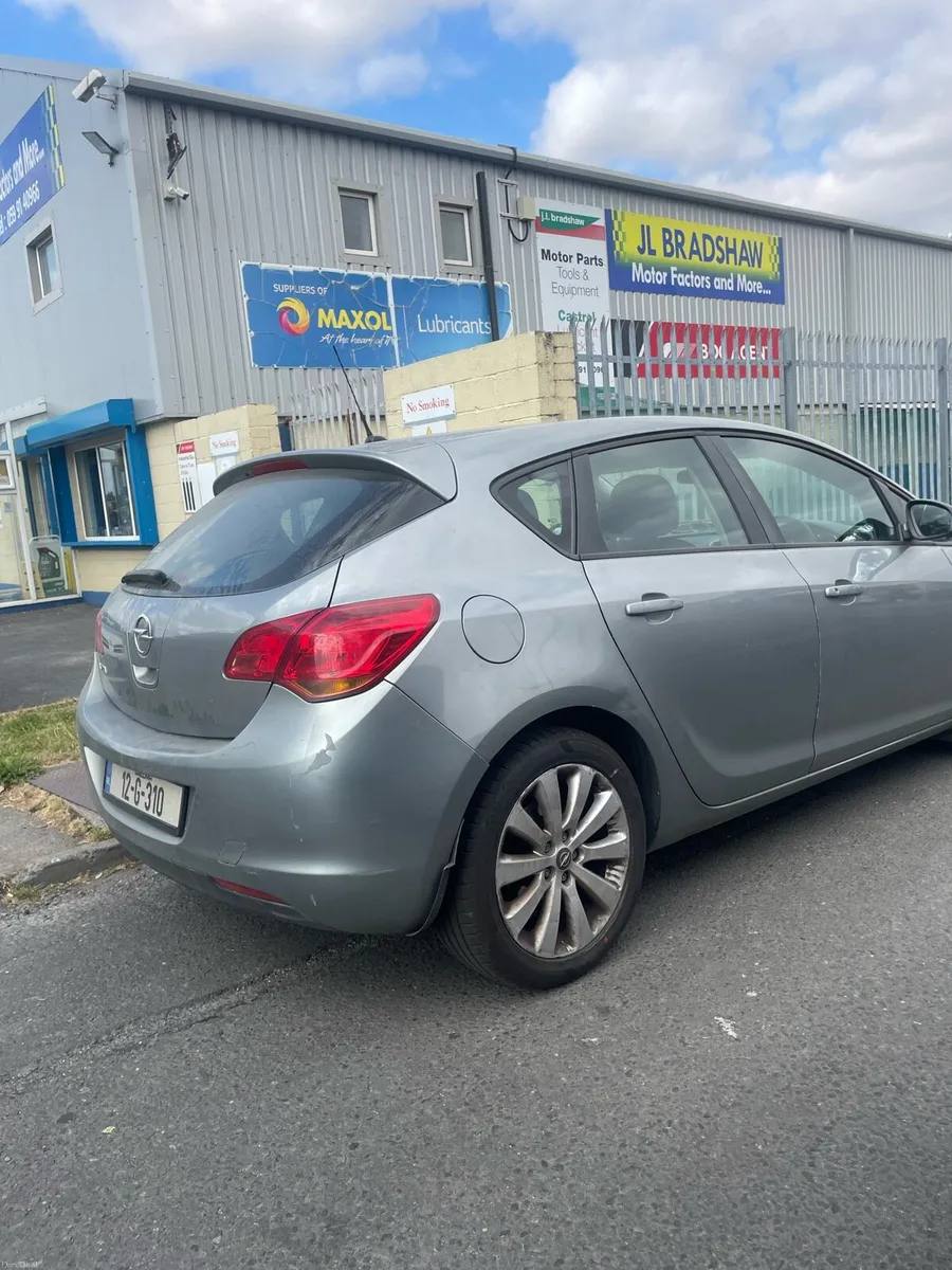 12 Astra 1.3  diesel for breaking - Image 1