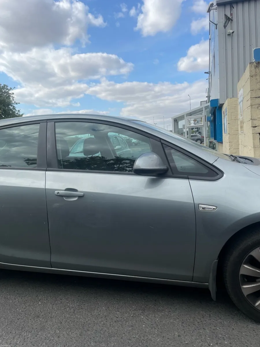 12 Astra 1.3  diesel for breaking - Image 2