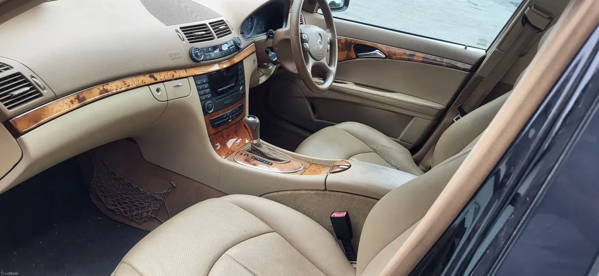 Mercedes-Benz E-Class 2008 - Image 2