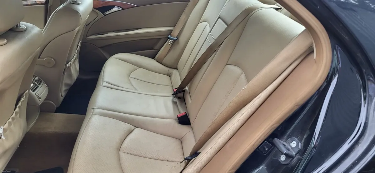 Mercedes-Benz E-Class 2008 - Image 4