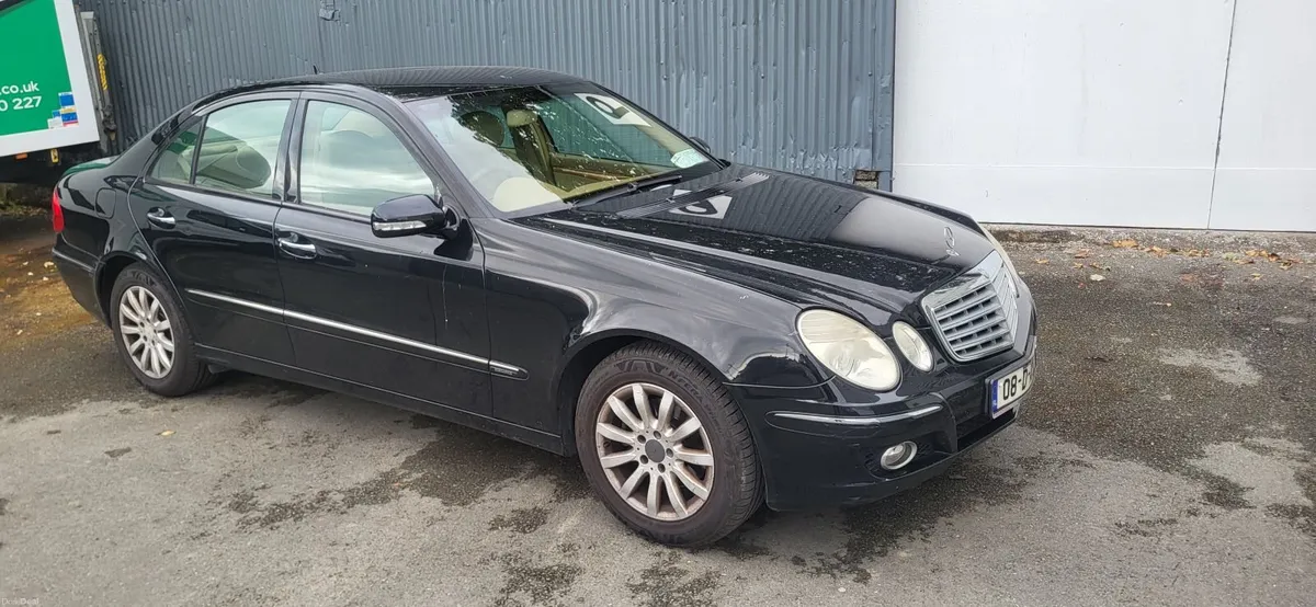 Mercedes-Benz E-Class 2008 - Image 1