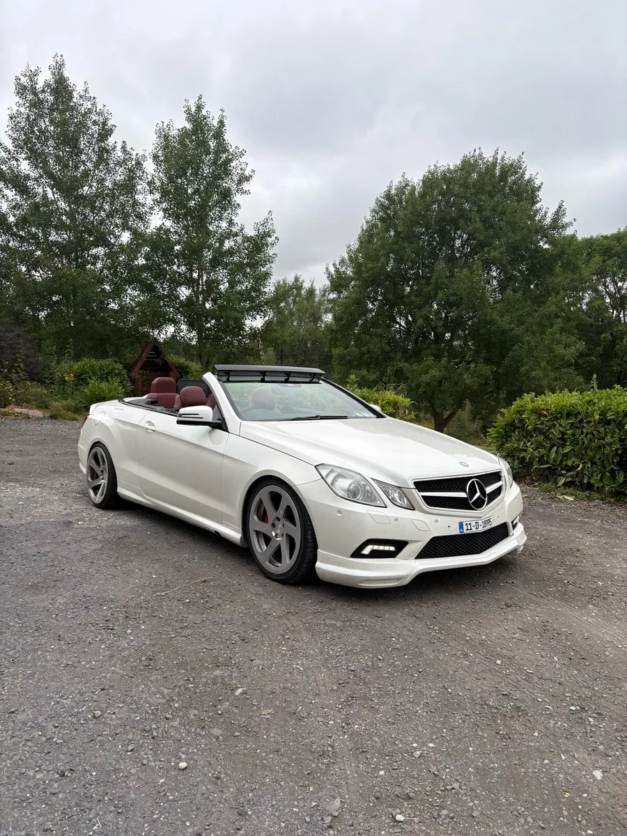 Mercedes-Benz E-class 2011 convertible automatic - Image 4
