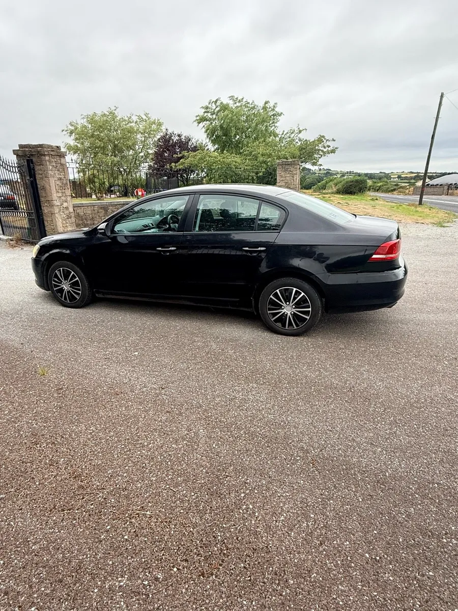 VW PASSAT 2L diesel - Image 5