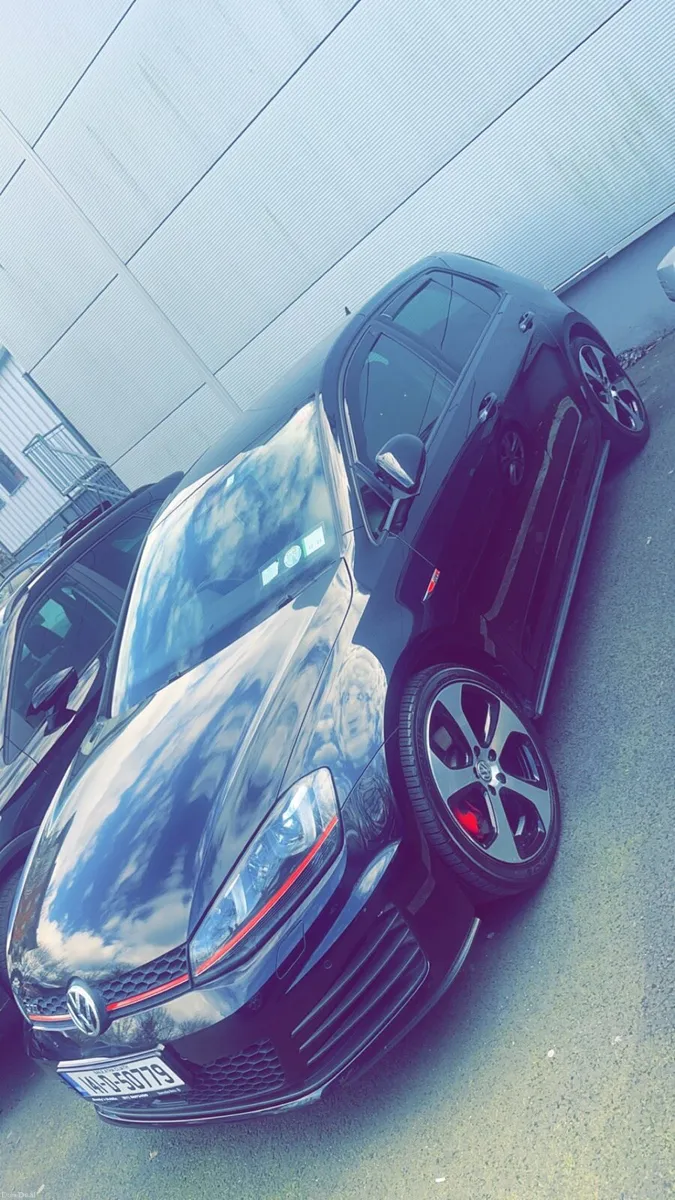 Volkswagen Golf 2014 - Image 2