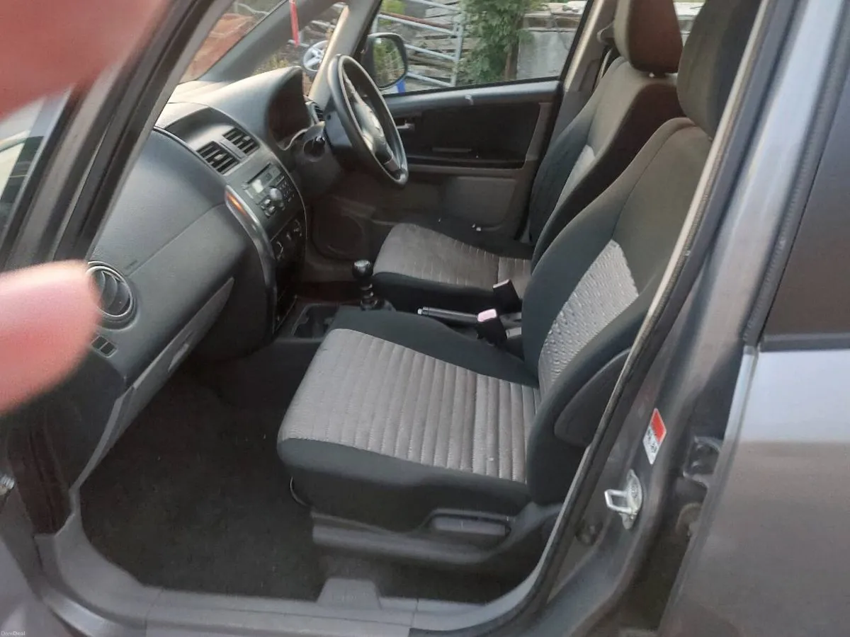 2010 suzuki sx4 1.6 diesel nct 2/27 tax 7/27 - Image 6
