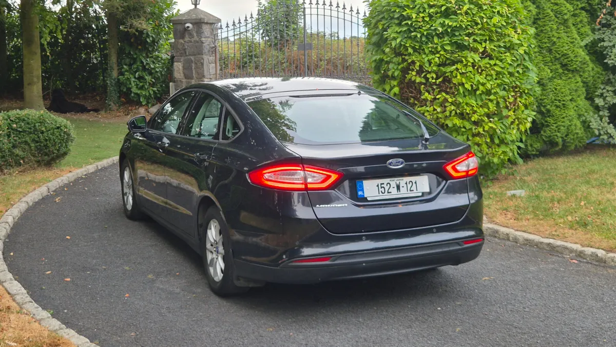 Ford Mondeo Style 1.6TDCi 115PS Hatchback - Image 5