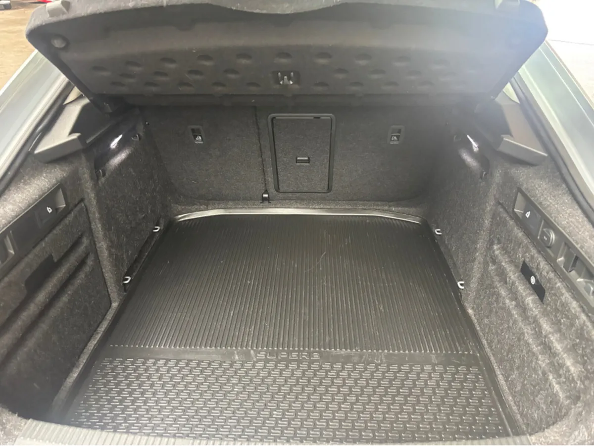 Skoda Superb STYLE 2.0 TDI 122BHP DSG 5DR 96000 km - Image 3