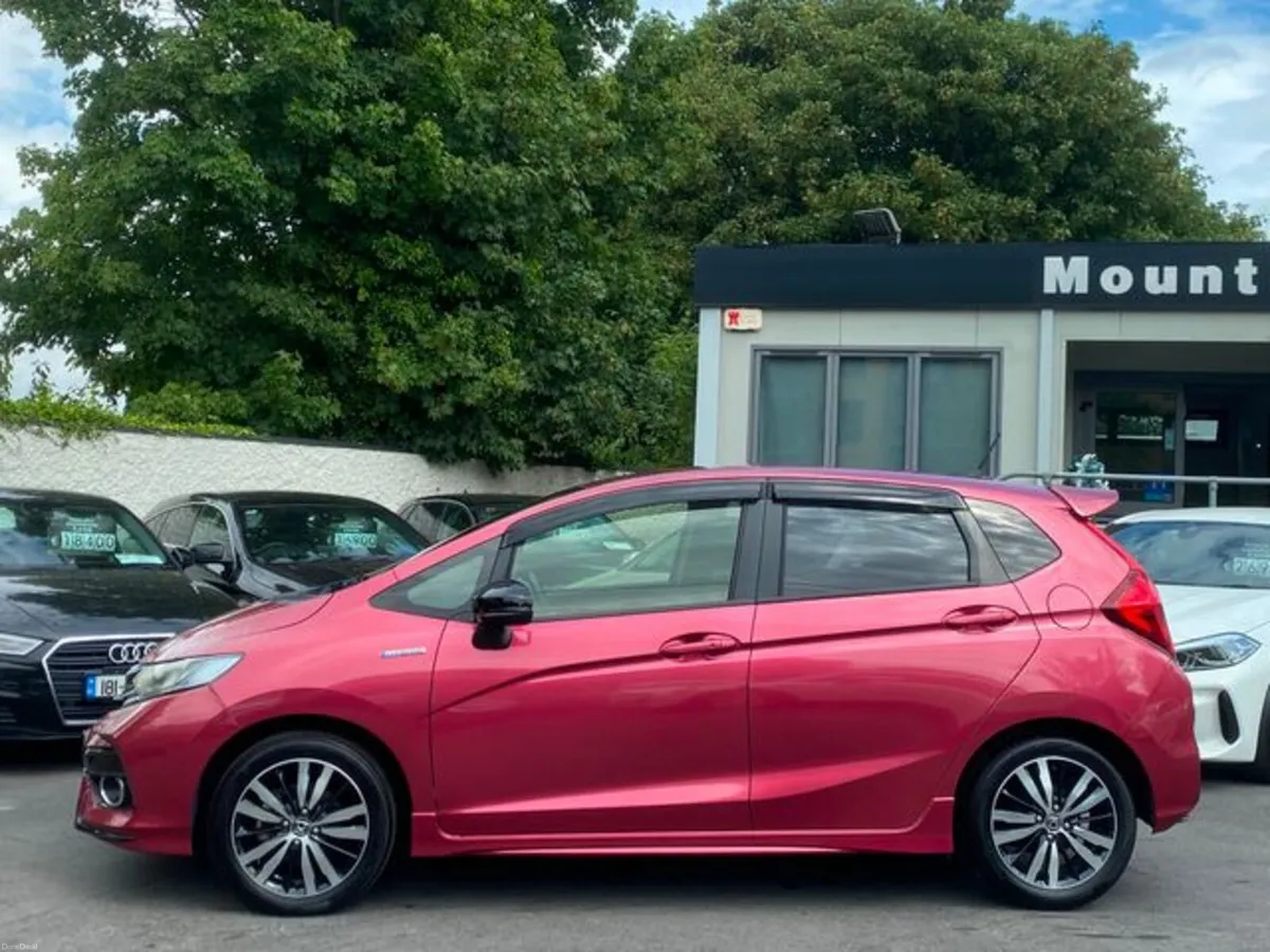 Honda Jazz Hybrid Auto High Spec - Image 4