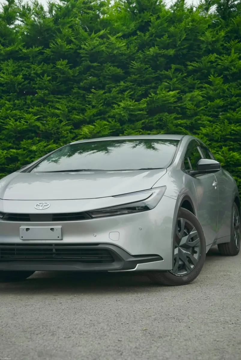 Toyota Prius Hybrid 2023 - Image 5