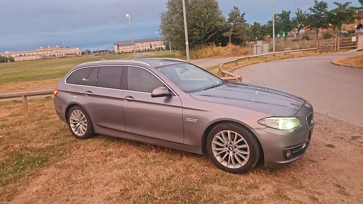 BMW 5-Series 2015 - Image 5