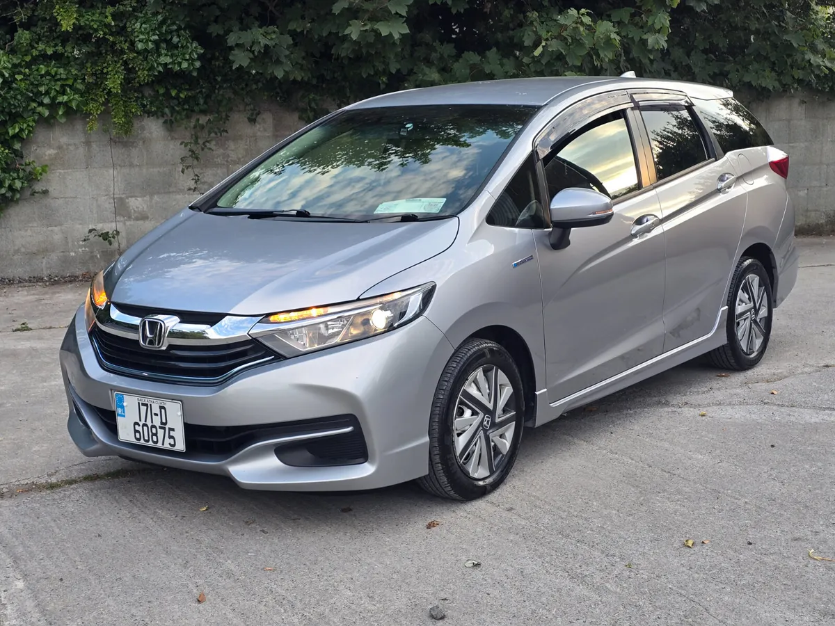 Honda Shuttle 2017 hybrid automatic €6990 - Image 1