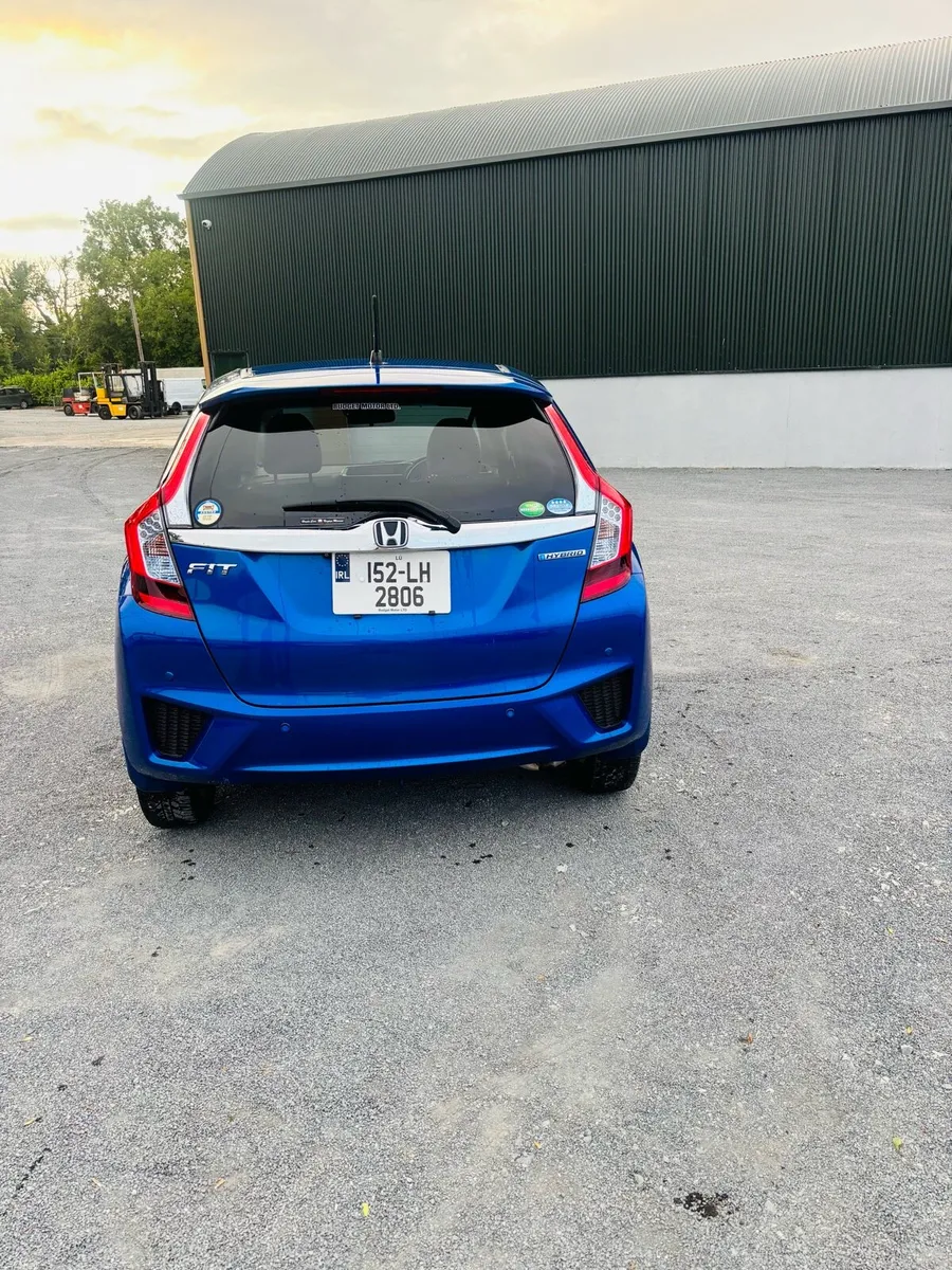 Honda Fit 2015 Hybrid - Image 5