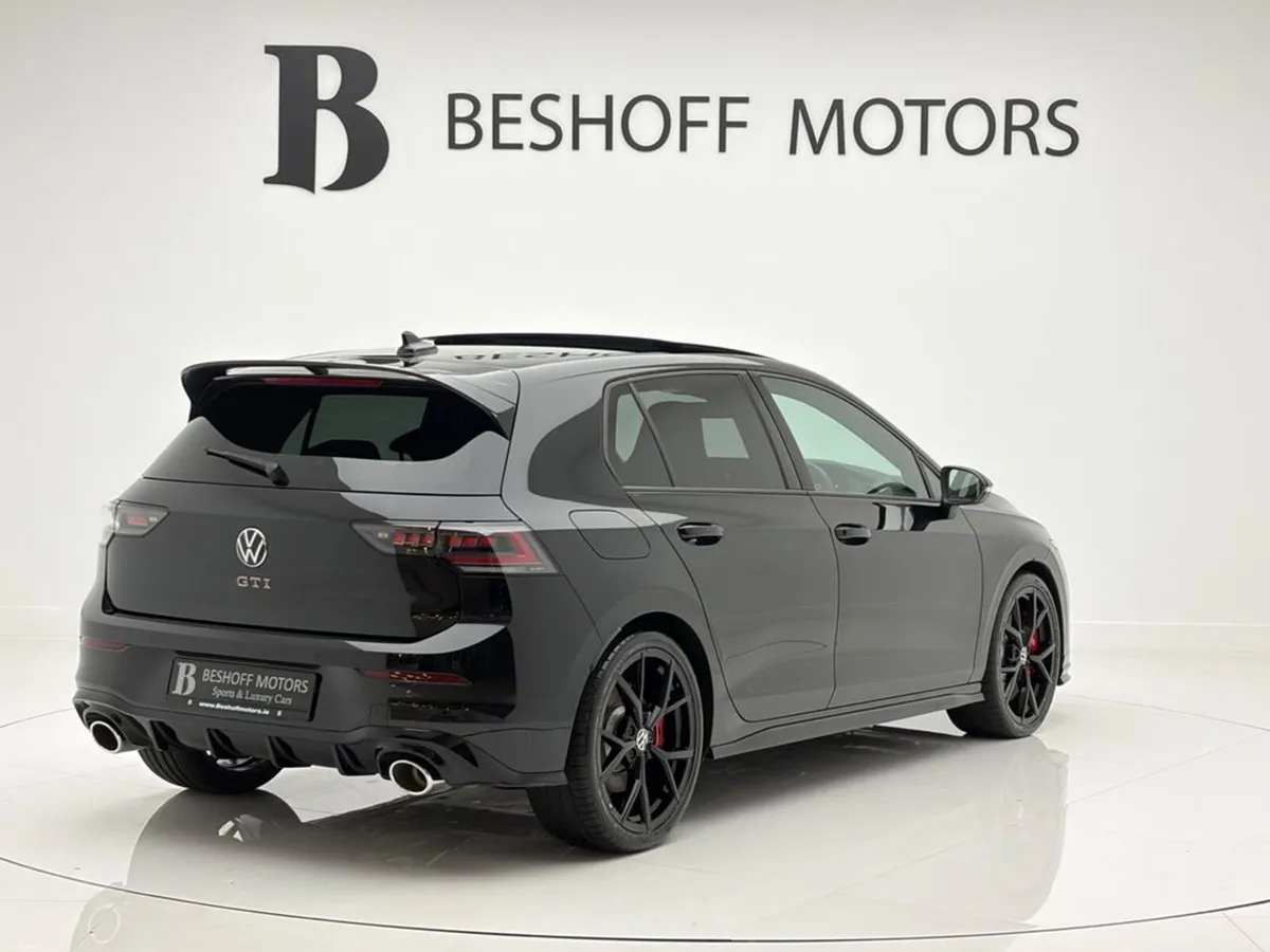 Volkswagen Golf GTI CLUBSPORT 2.0 TSI DSG (300 BHP - Image 5