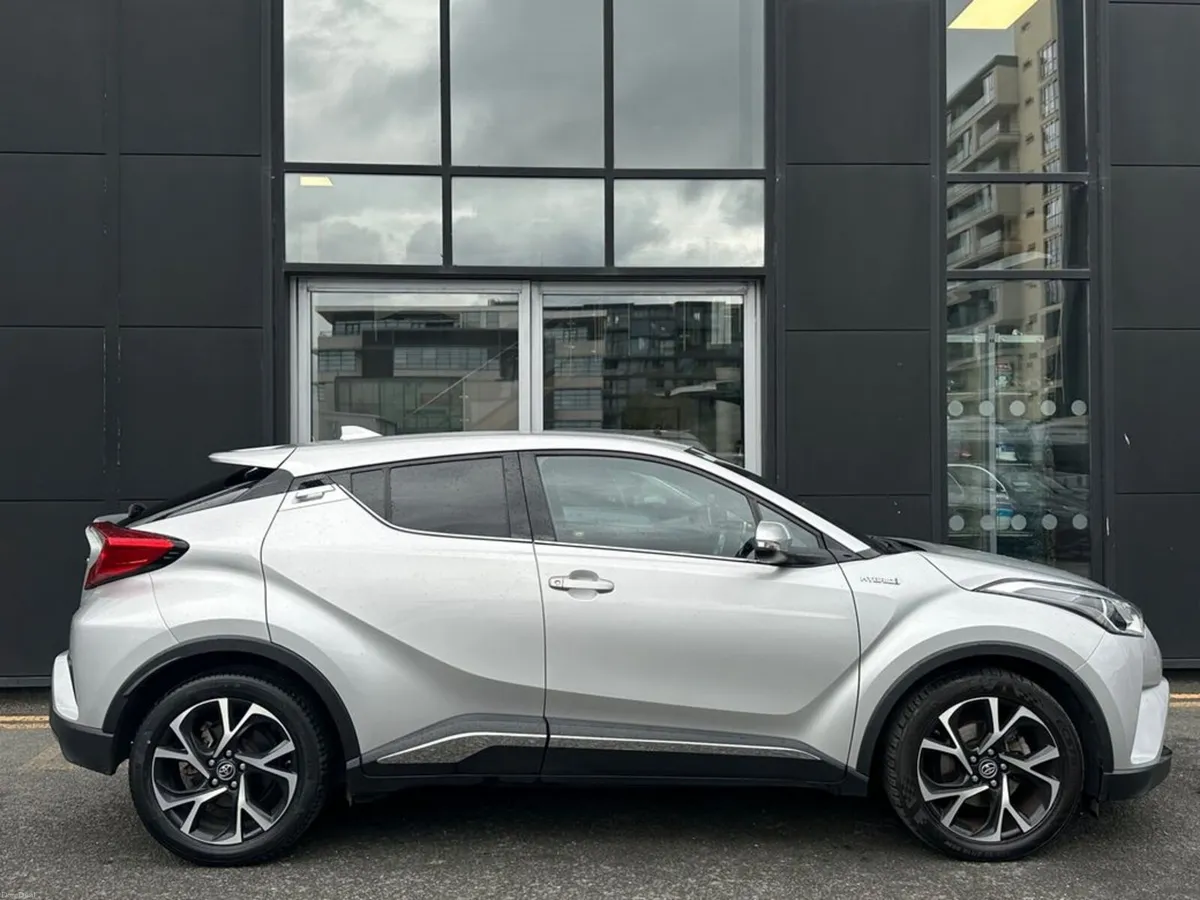 Toyota C-HR Hybrid Sport Auto - Image 5