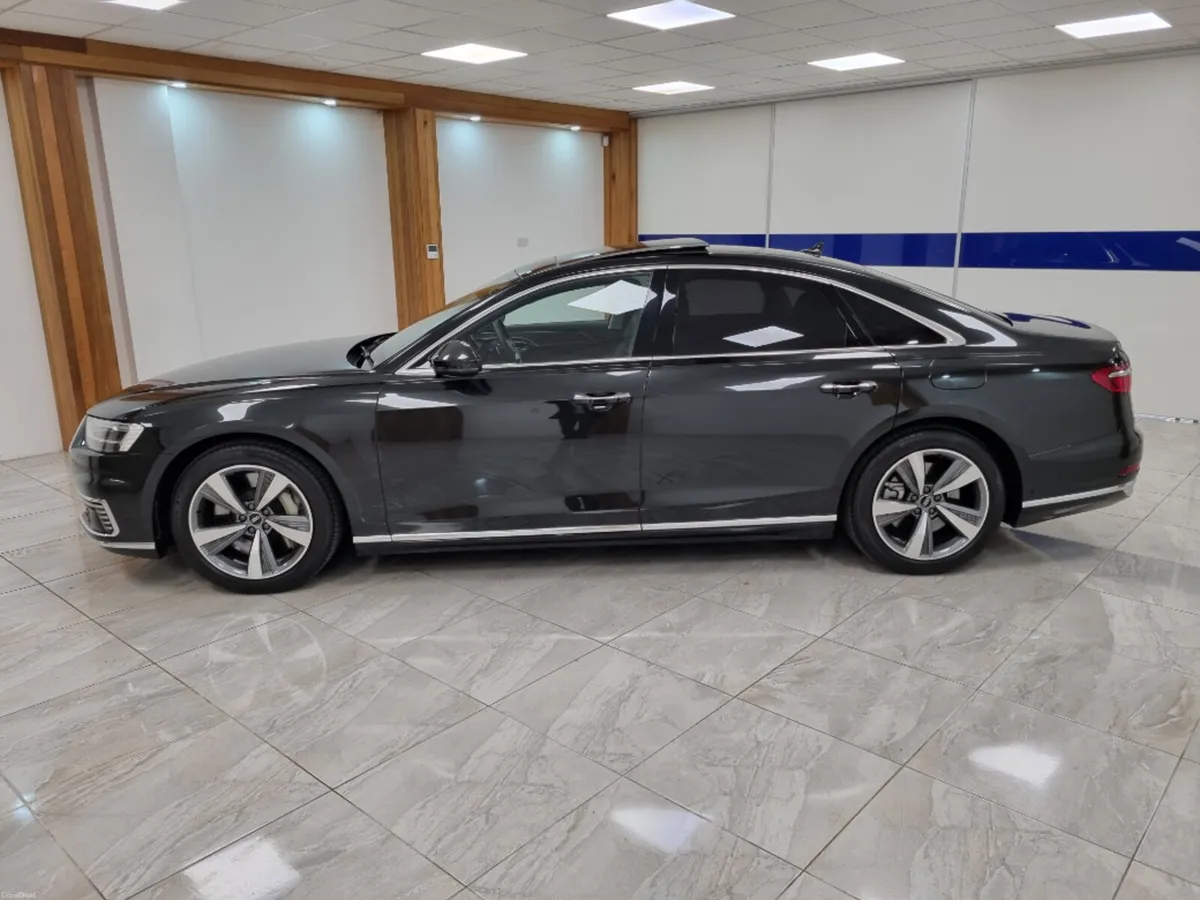 Audi A8 PAN SUNROOF - Image 4