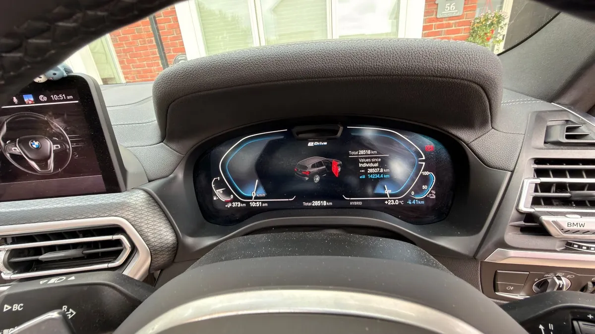 Full loaded BMW X3 xDri30e M Sport Plug-in Hybrid - Image 4